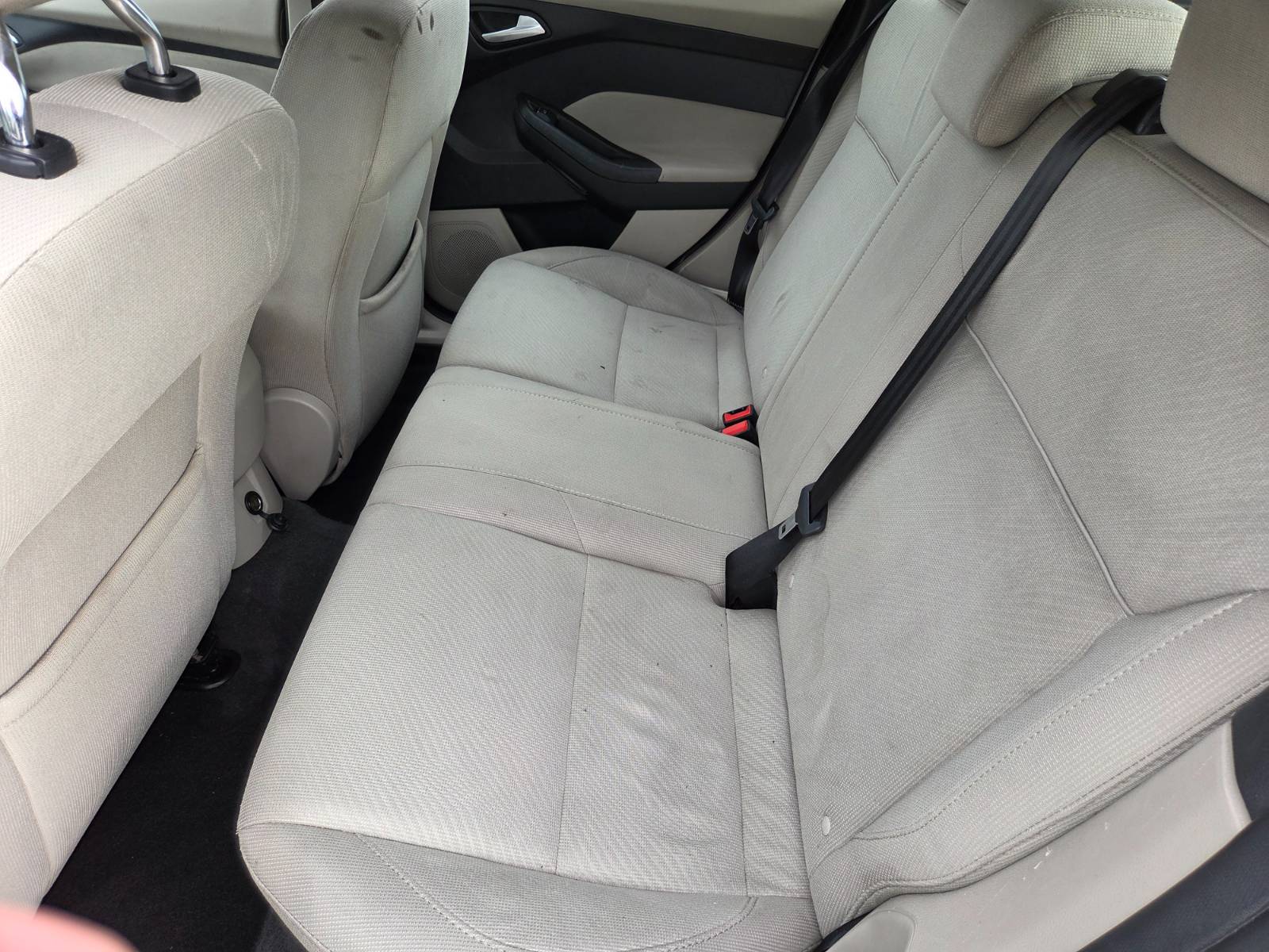 2012 Ford Focus Electric - Photo 11