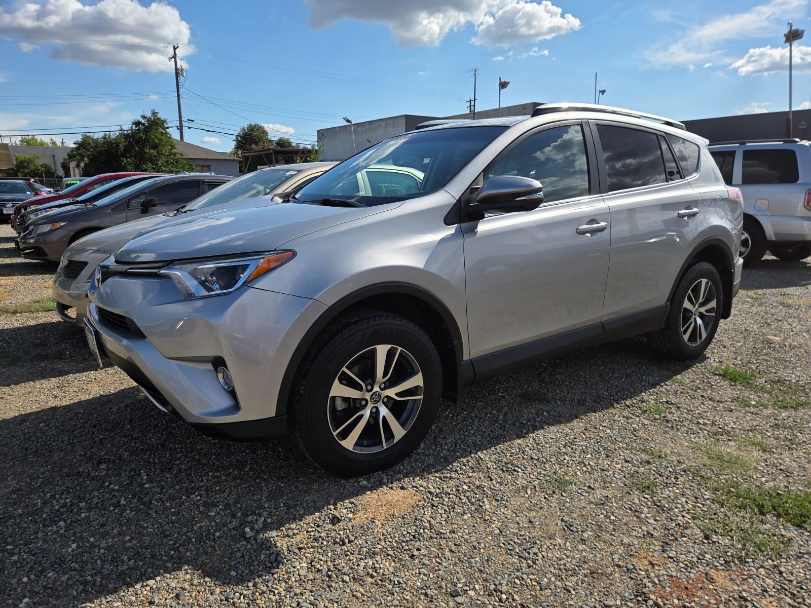 2016 Toyota RAV4 XLE's photo
