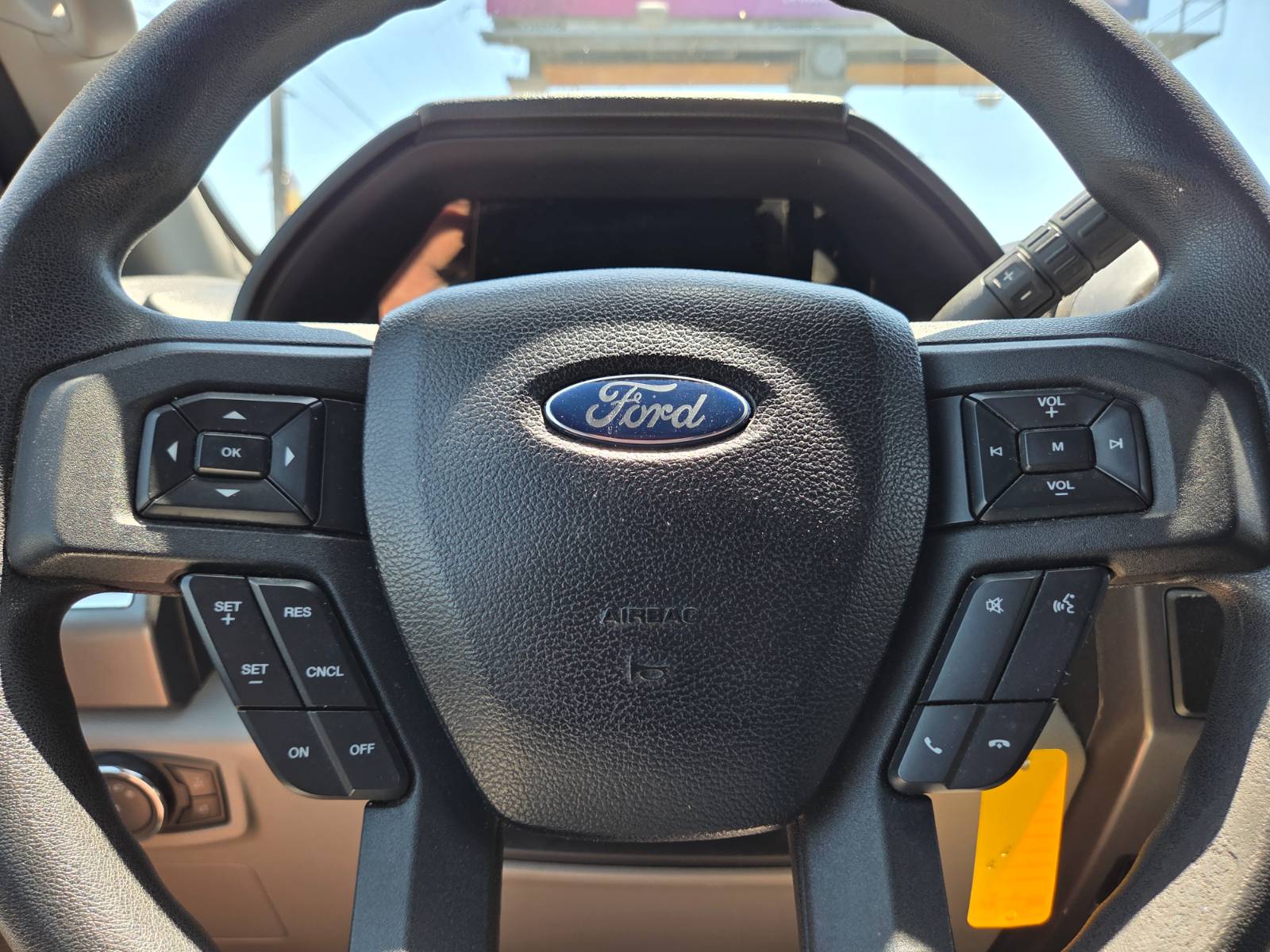 2015 Ford F-150 XLT - Photo 18