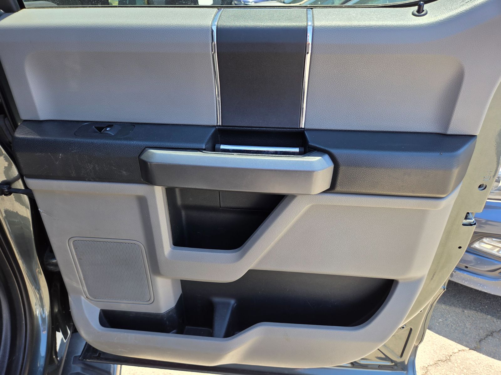 2015 Ford F-150 XLT - Photo 11